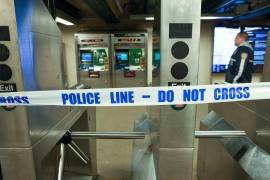 Una persona murió y cinco más resultaron heridas por un tiroteo en una estación de metro de Nueva York.