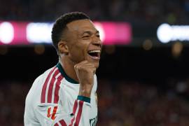 Kylian Mbappé fue el héroe del Real Madrid al marcar los dos goles que sellaron el triunfo de los merengues sobre el Barcelona en el Camp Nou.