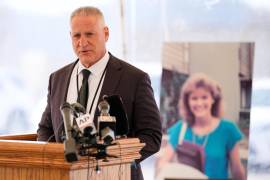 El director del sistema penitenciario de Tennessee Frank Strada le habla a la prensa tras la ejecución de Harold Wayne Nichols el 11 de diciembre del 2025, en Nashville, Tennessee.