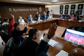 El alcalde Javier Díaz impulsa reformas normativas para mejorar la atención ciudadana y reducir trámites innecesarios en la administración municipal.