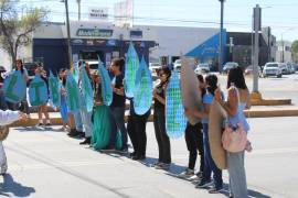 Los manifestantes piden al Tribunal Colegiado priorizar el interés público de más de dos millones de personas.