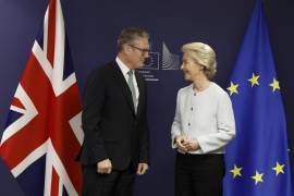 El primer ministro británico, Keir Starmer, se reúne con la presidenta de la Comisión Europea, Ursula von der Leyen, en Bruselas.