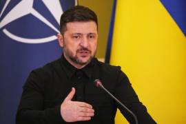 El presidente ucraniano, Volodymyr Zelenskyy, habla durante una conferencia de prensa conjunta con el secretario general de la OTAN, Mark Rutte, en Kiev, Ucrania