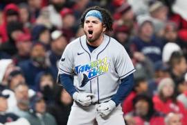 Con una ofensiva oportuna y dos carreras impulsadas por Jonathan Aranda, los Rays frenaron a los Guardians y extendieron la disputa por el campeonato de la Liga Americana.