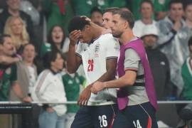 Jarell Quansah recibió dos encuentros de suspensión tras su expulsión ante México.