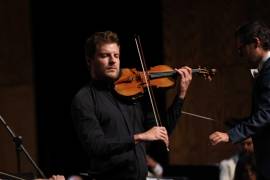 Miguel Colom brilla junto a la Orquesta Filarmónica del Desierto en concierto en Saltillo