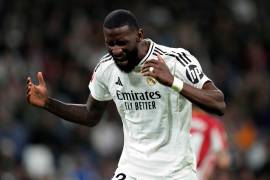 Rüdiger será baja cerca de tres meses y no jugará el derbi ni el Clásico con el Real Madrid.