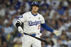 Max Muncy, tercera base de los Dodgers, destacó la importancia de mantener a Ohtani en el equipo.