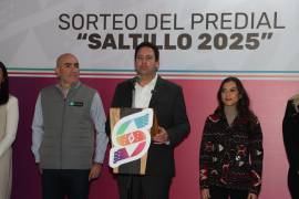 El sorteo de incentivos por el pago del predial en Saltillo entregó un millón de pesos en premios a contribuyentes cumplidos, en un evento encabezado por el alcalde Javier Díaz González.