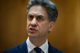El secretario británico de Exteriores, Ed Miliband, afirmó que “terroristas colonos” estaban llevando a cabo una “limpieza étnica” de palestinos, en la que es la mayor reacción del gobierno británico contra Israel desde que reconoció la condición de Estado palestino hace un año.