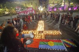 19/11/2024. En el marco del Encuentro Fotográfico México “EFM”, periodistas de diversos estados de la república hicieron una vigilia denominada “Honor y Gloria”, esto en memoria de periodistas asesinados.