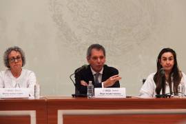 La Secretaría de Hacienda atribuye la expansión a presiones de mayores tasas de interés, pago de servicio de deuda y la revaluación por fluctuaciones en el tipo de cambio.