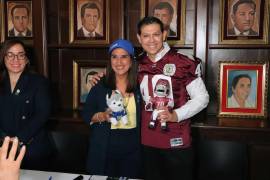 El rector de la UAdeC, Octavio Pimentel Martínez, y la directora del TecNM-Saltillo,, Ania Sánchez Ruiz, firmaron tres convenios clave para la colaboración académica.