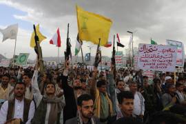 Partidarios de hutíes asisten a una marcha contra la coalición liderada por Arabia Saudí en Saná, Yemen, el 31 de julio de 2026.