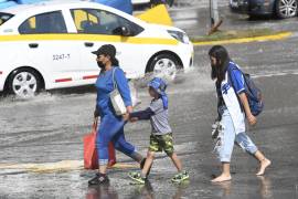 Saltillo, Coah. Mex. Luego de una copiosa lluvia se registraron algunos encharcamientos en la zona norte y oriente de la ciudad, sin embargo Protección Civil descartó afectaciones.