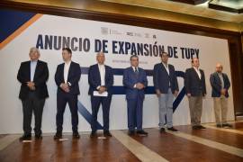 Directivos de Tupy y funcionarios públicos encabezaron el anuncio del proyecto para Ramos Arizpe.