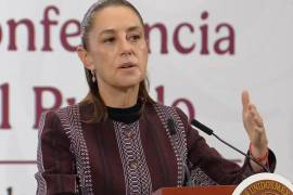 Claudia Sheinbaum afirma que México esperará antes de pronunciarse sobre la ruptura entre Estados Unidos y Canadá. Trump canceló las negociaciones comerciales por un anuncio canadiense.