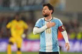 Lionel Messi se despidió de Argentina con gol y dos asistencias ante Benín, en una noche de homenajes y ovaciones en el Monumental.