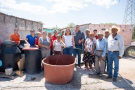 El municipio de Castaños entregó la rehabilitación del pozo de agua en el ejido de Los Lirios para mejorar el abastecimiento en esa comunidad rural.