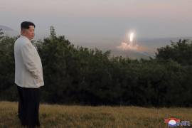 Pionyang dijo que el líder Kim Jong-un supervisó los lanzamientos que, indicó, demostraron con éxito las capacidades de ataque nuclear.