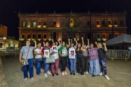 El pasado 28 de agosto, familias de desaparecidos hicieron una velada para ver documentales sobre la desaparición de personas. La reunión fue frente al Palacio de Gobierno en Saltillo.