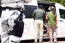 Dos oficiales del INM, incluyendo al encargado de la estación migratoria de Tijuana, están bajo investigación por delitos relacionados con corrupción y trata de personas. Dos ya fueron separados de funciones.