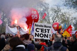 La extrema derecha de Francia aprovecha los disturbios que conmocionan al país