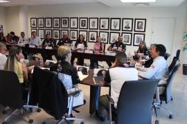 La mesa de trabajo, encabezada por el alcalde Miguel Ángel Riquelme, analizó los protocolos logísticos y de coordinación institucional.