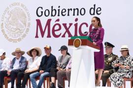“¿Acaso pretenden influir en la elección de 2027 en nuestro país? No son preguntas retóricas. México no es piñata de nadie”, se cuestionó la mandataria.