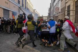 De acuerdo con la Defensoría del Pueblo, al menos 45 de las muertes fueron a causa de los enfrentamientos directos con fuerzas de seguridad.