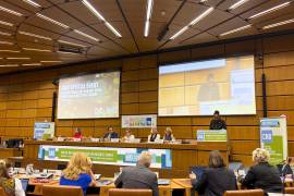 La directora ejecutiva de la Oficina de Naciones Unidas contra las Drogas y el Delito, Mónica Juma durante la presentación del Informe Mundial sobre Drogas 2026 en Viena.