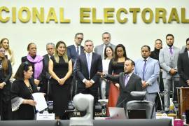 En diciembre del 2023, la presidenta del INE buscó colocar a Félix como Secretario Ejecutivo, pero no alcanzó los 8 votos del Consejo General.
