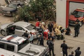 Tras la agresión, el comandante quedó sin vida dentro del automóvil que conducía.