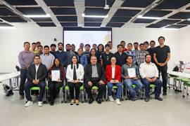Ambos equipos representarán a la Universidad en competencias nacionales e internacionales de innovación y diseño de ingeniería.