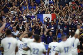 Francia empezó con el pie derecho en el partido inaugural del Mundial de Rugby, imponiéndose en un aplastante marcador a los de Nueva Zelanda.