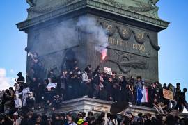 La contratación masiva de profesores, reducir el número de alumnos en las aulas, revisar la plataforma de acceso a la universidad o mejorar las instalaciones son algunas de las reivindicaciones que exigen los estudiantes franceses.