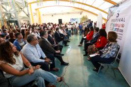 Autoridades universitarias encabezaron la inauguración del festival en el recinto cultural.