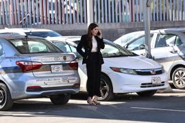 Tania Flores acudió ayer a los juzgados de Saltillo para enfrentar la audiencia inicial, la cual se prolongó por más de 12 horas antes de que se determinara su vinculación a proceso.