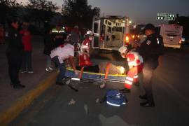 Paramedicos de la Cruz Roja acudieron al rescate.