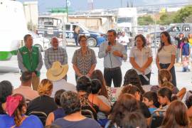 Autoridades municipales y educativas inauguraron la nueva escuela en Urbivilla del Real, que inicia con tres aulas móviles.