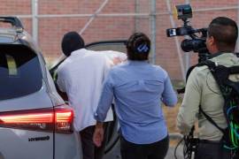Uno de los abogados que representa a Castro, Daniel Gerdts, dijo que bajo un acuerdo con las autoridades de Minnesota, su cliente viajó desde Texas para entregarse, pero fue arrestado antes de llegar.