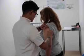 Birmex indicó que las 2.5 millones de cajas contienen 10 frascos multidosis con cinco dosis por frasco, es decir, un total de 50 dosis por caja.