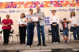 Román Cepeda González y Selina Bremer de Cepeda encabezaron el arranque del programa con el que se beneficiará a mil torreonenses.