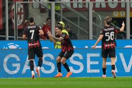 Christian Pulisic brilló con gol y asistencia en San Siro, mientras que Santi Giménez fue titular en el triunfo que devolvió al Milan a la cima del futbol italiano.