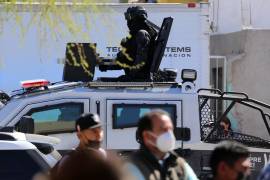 Elementos de seguridad desplegaron un operativo tras el reporte del robo en el sector Viñedos de Torreón.