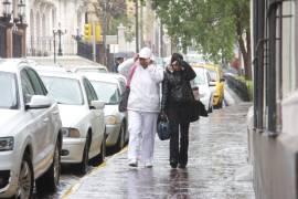 Protección Civil de Saltillo mantiene vigilancia permanente en vialidades y puntos con antecedentes de acumulación de agua.