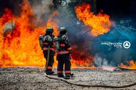 Un accidente entre un ferrocarril y una pipa de combustible, registrado en la carretera estatal 100, a la altura del puente de Viborillas, en el municipio de Colón, Querétaro, dejó un saldo de dos personas fallecidas.