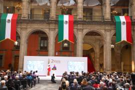 Claudia Sheinbaum presentó su Segundo Informe de Gobierno, donde destacó avances laborales como el aumento salarial, seguridad social y la jornada de 40 horas.