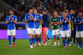 Italia, cuatro veces campeona del mundo, llega al repechaje obligada a ganar para evitar otro golpe histórico tras quedarse fuera de dos Mundiales consecutivos.