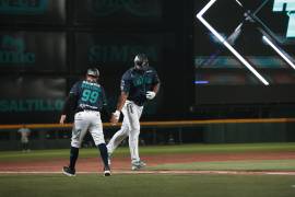 Chris Carter llegó a 10 jonrones en la temporada al castigar el pitcheo regiomontano con un vuelacercas de dos anotaciones.